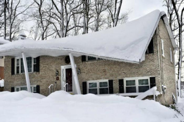 Top Signs That It’s Time to Remove Snow from Your Roof